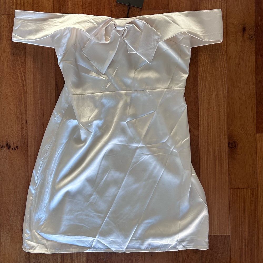 NWT Bridal mini dress off the shoulder size M